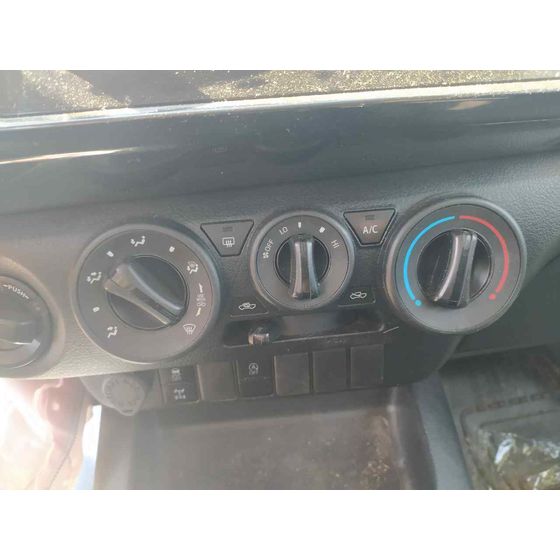 Mando Calefaccion / Aire Acondicionado para Toyota Hilux (Gun1)