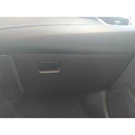 Guantera para Toyota Corolla (E21)