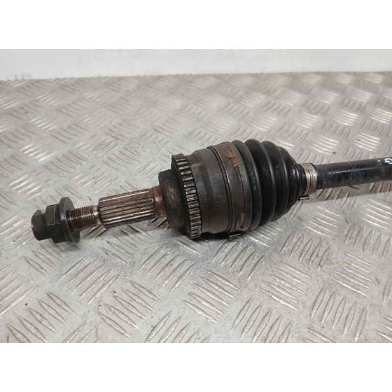 Transmision Delantera Izquierda para Suzuki Swift Berlina (Mz)