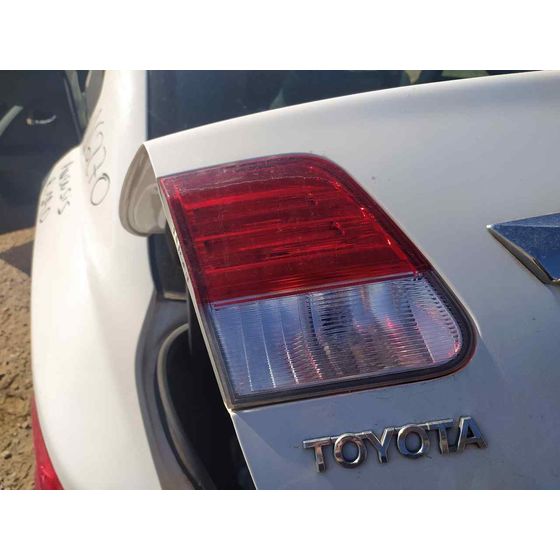 Piloto Trasero Izquierdo Interior para Toyota Avensis (T27)