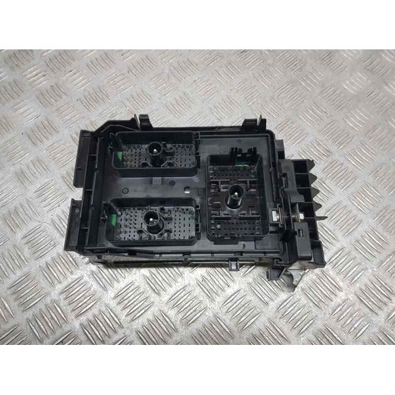 Caja Reles / Fusibles para Opel Astra K Lim. 5Türig