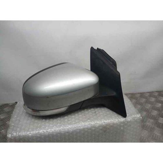Retrovisor Derecho para Ford Focus Lim.