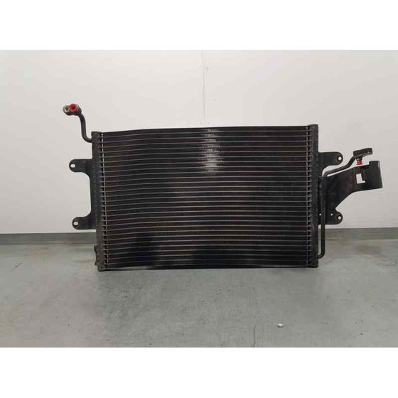 Condensador / Radiador Aire Acondicionado para Seat Ibiza (6K1)