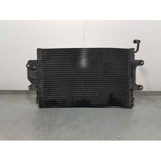 Condensador / Radiador Aire Acondicionado para Seat Ibiza (6K1)