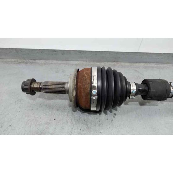 Transmision Delantera Izquierda para Toyota Auris