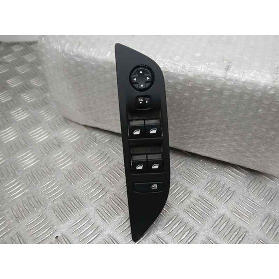 Mando Elevalunas Delantero Izquierdo para Peugeot 2008 (P1)