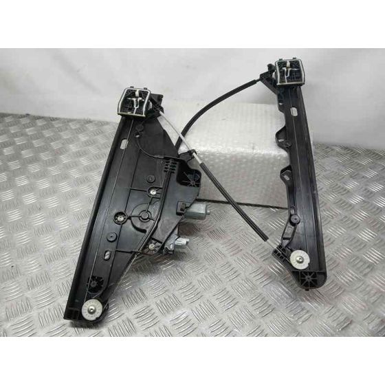 Elevalunas Delantero Izquierdo para Peugeot 2008 (P1)