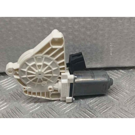 Motor Elevalunas Trasero Izquierdo para Mercedes-Benz Clase B (W245)