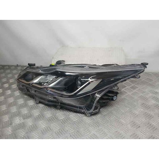Faro Izquierdo para Toyota Corolla (E21)