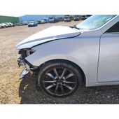 Aleta Delantera Izquierda para Mazda 3 Lim. ()