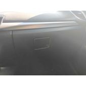 Guantera para Mazda 3 Lim. ()