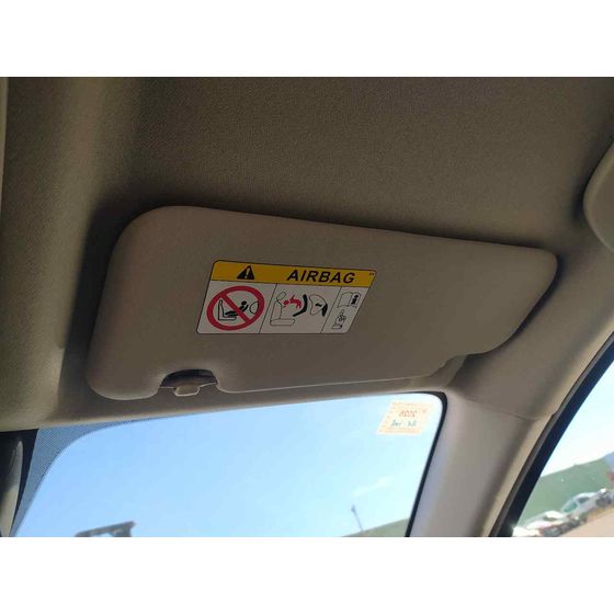 Parasol Derecho para Mazda 3 Lim. ()