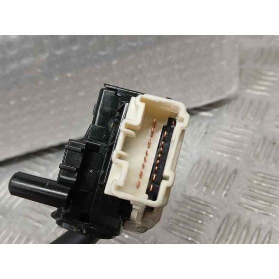Mando Luces para Toyota Corolla Verso (R1)