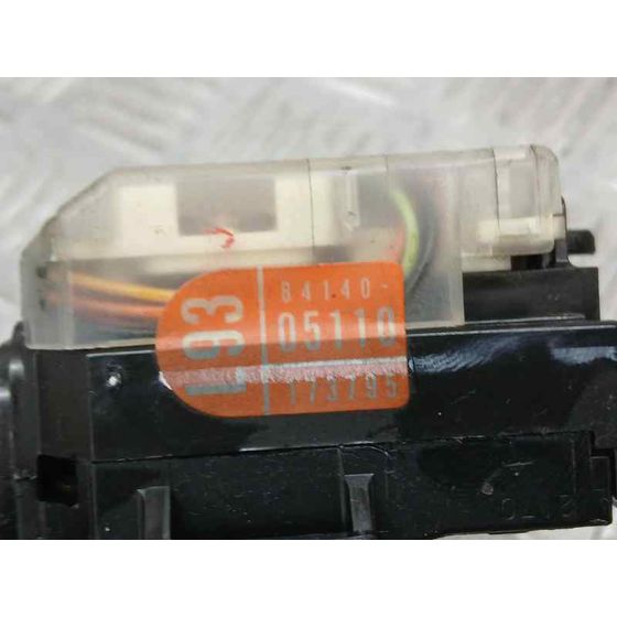 Mando Luces para Toyota Corolla Verso (R1)