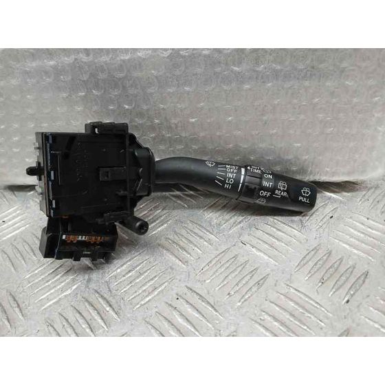 Mando Limpia para Toyota Corolla Verso (R1)