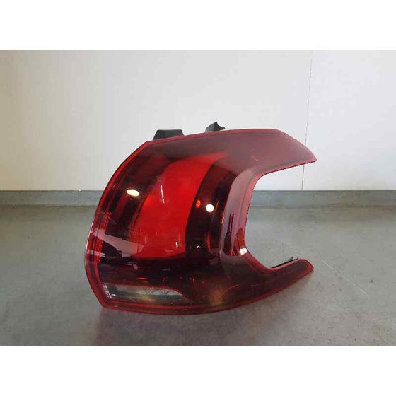 Piloto Trasero Derecho para Peugeot 2008 (--.2013->)