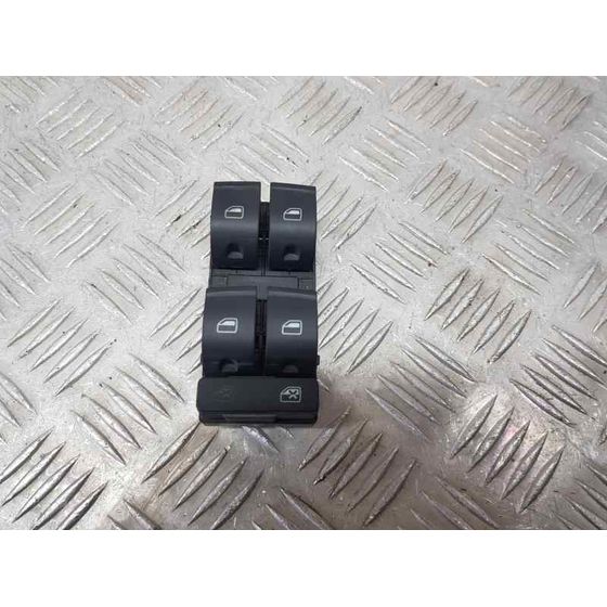 Mando Elevalunas Delantero Izquierdo para Audi A4 Berlina (8E)