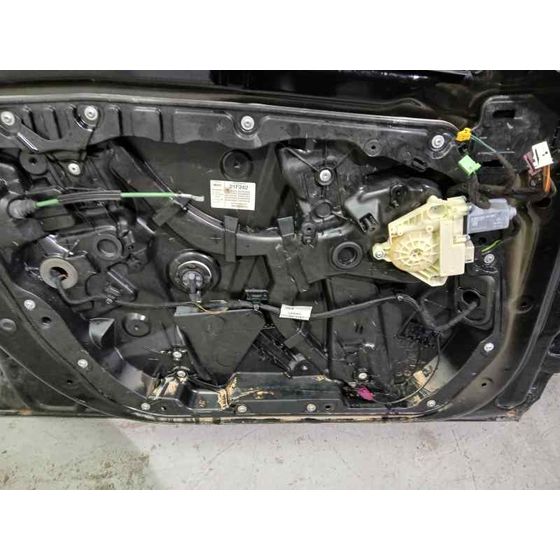 Elevalunas Delantero Izquierdo para Mercedes-Benz Clase C (W205) Lim.