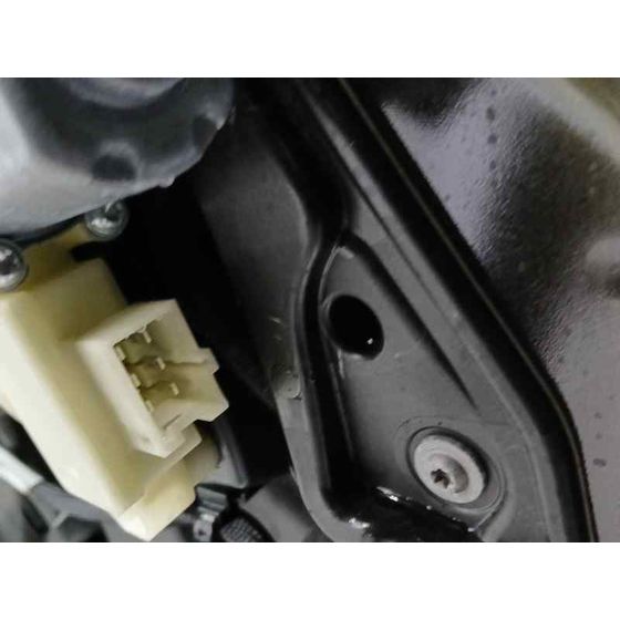 Elevalunas Delantero Izquierdo para Mercedes-Benz Clase C (W205) Lim.