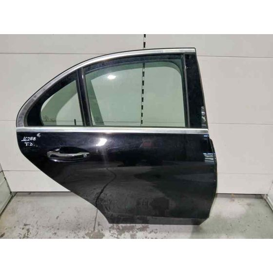 Puerta Trasera Derecha para Mercedes-Benz Clase C (W205) Lim.