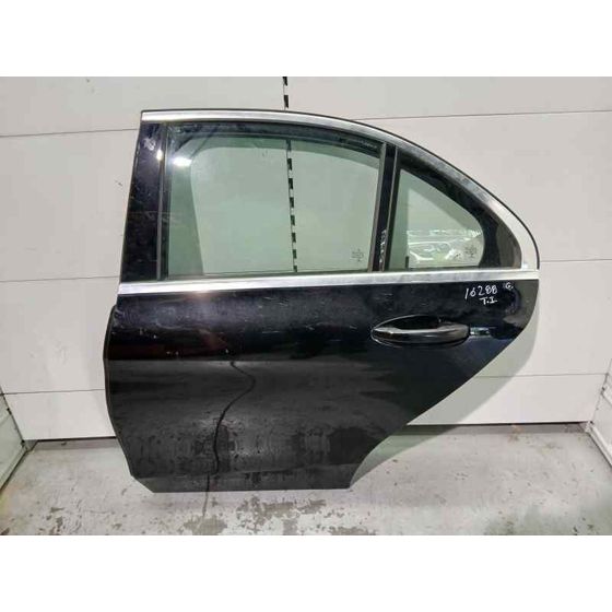 Puerta Trasera Izquierda para Mercedes-Benz Clase C (W205) Lim.