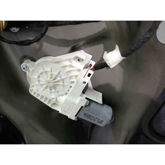 Elevalunas Delantero Derecho para Seat Alhambra (710)
