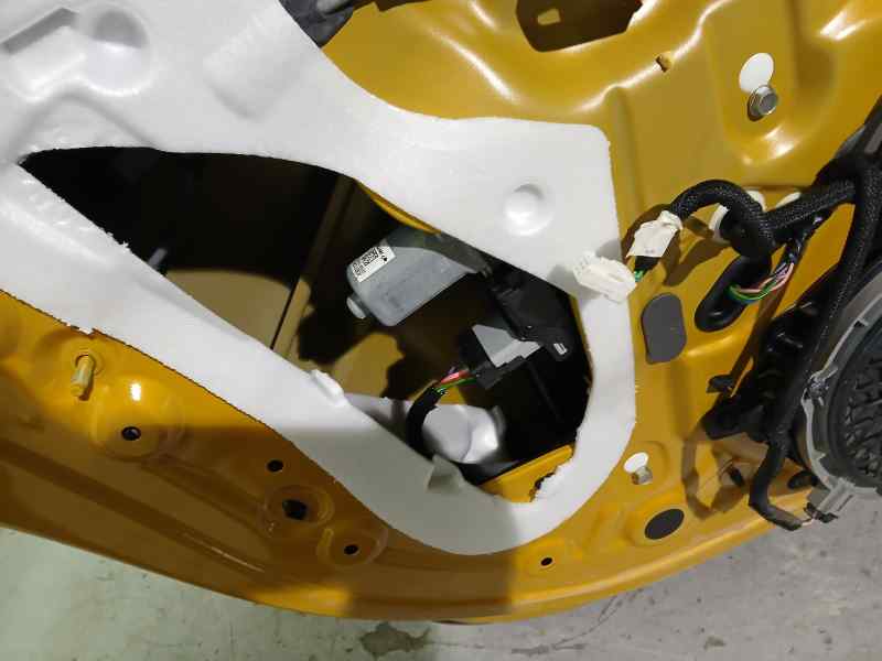 Elevalunas Trasero Izquierdo para Peugeot 208 (P2)