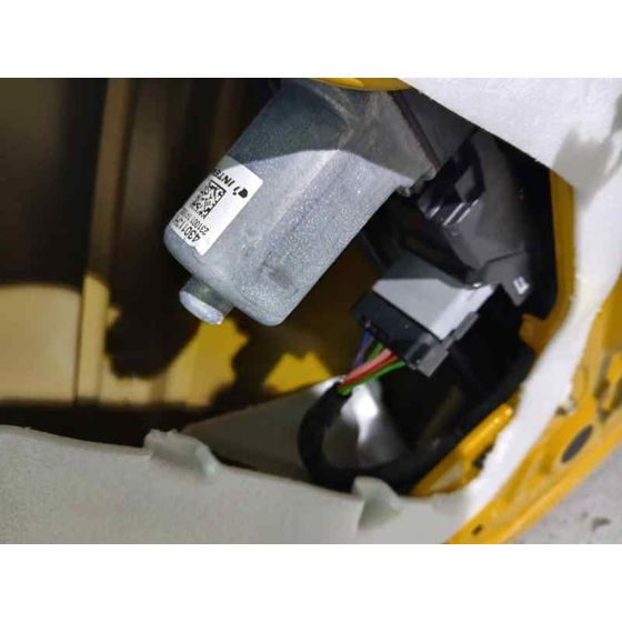 Elevalunas Trasero Izquierdo para Peugeot 208 (P2)