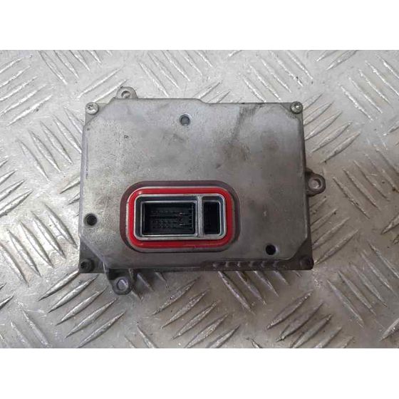 Centralita Faros Xenon para Audi A4 Berlina (8E)