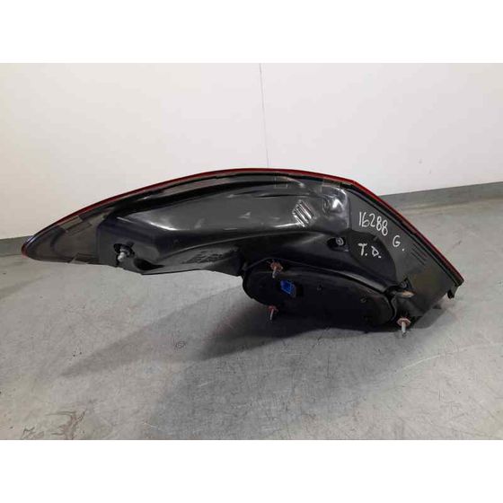 Piloto Trasero Derecho para Mercedes-Benz Clase C (W205) Lim.