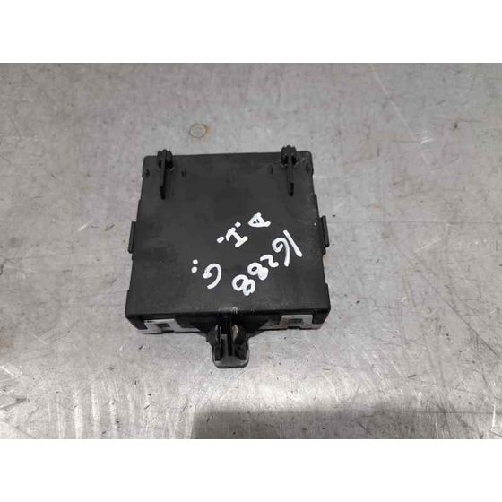 Modulo Confort para Mercedes-Benz Clase C (W205) Lim.