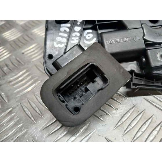 Cerradura Puerta Delantera Derecha para Volkswagen Jetta (163)