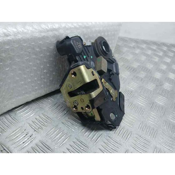 Cerradura Puerta Delantera Izquierda para Lexus Rx 300(Mcu35)
