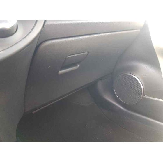 Guantera para Toyota Yaris