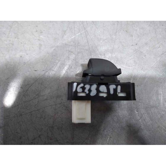 Mando Elevalunas Trasero Izquierdo para Peugeot 208 (P2)