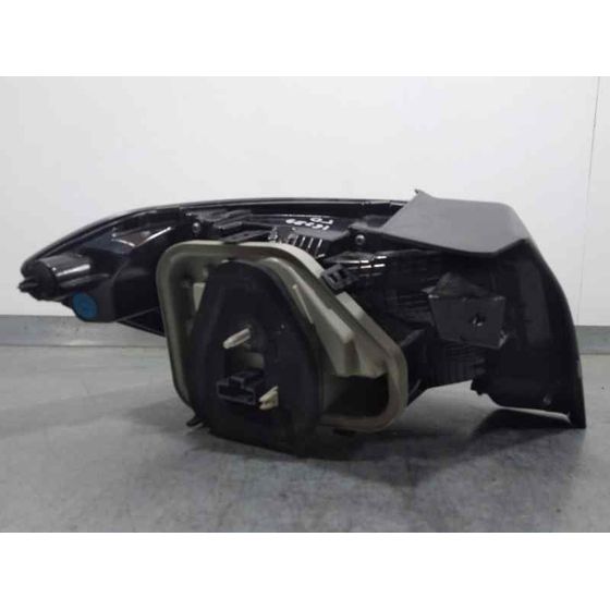 Piloto Trasero Derecho para Peugeot 208 (P2)
