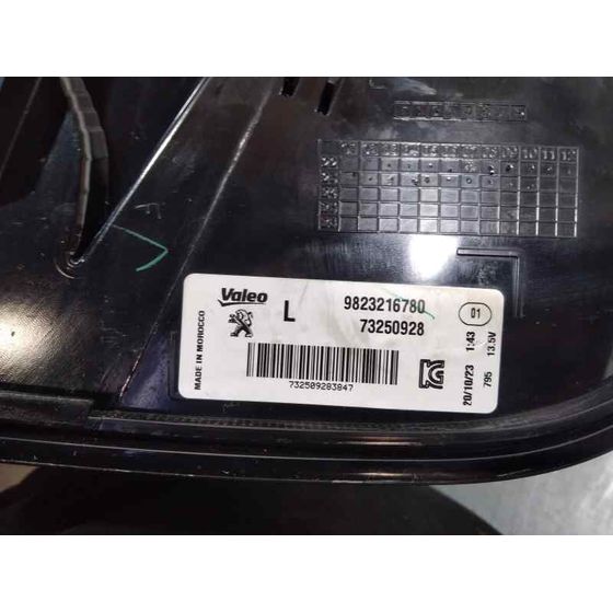 Piloto Trasero Izquierdo para Peugeot 208 (P2)