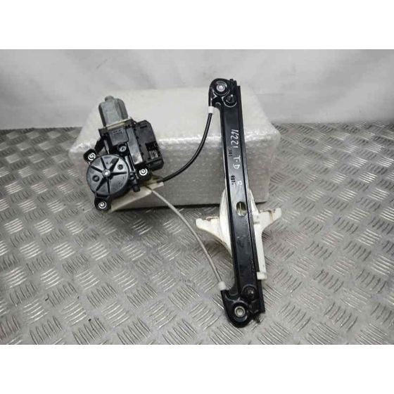 Elevalunas Trasero Derecho para Volkswagen Polo (6R1)