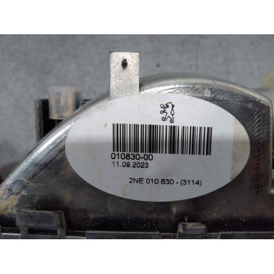 Piloto Trasero Central para Peugeot 208 (P2)