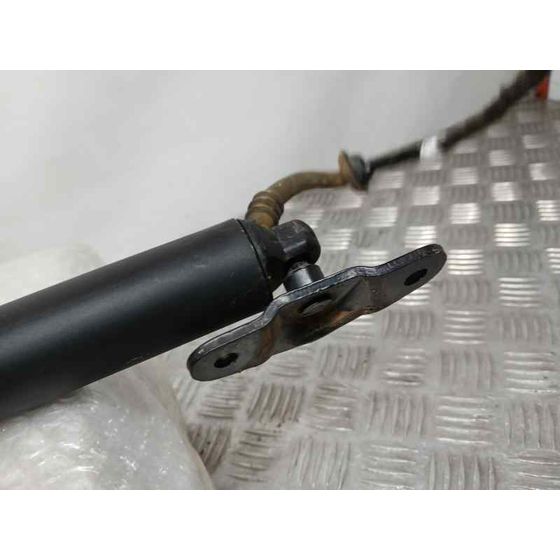 Amortiguadores Maletero / Porton para Audi Q2 (Gab)