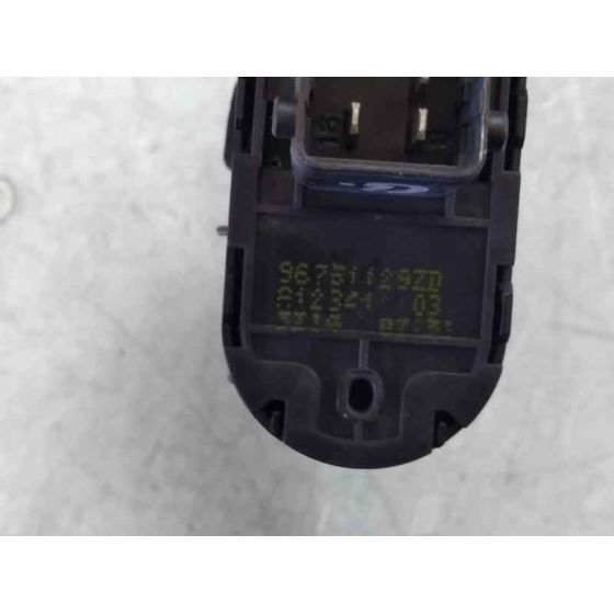 Mando Elevalunas Delantero Izquierdo para Peugeot 2008 (--.2013->)