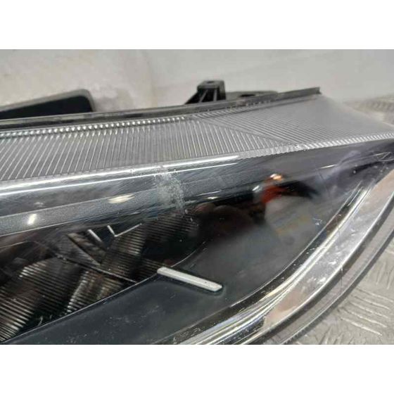 Faro Derecho para Ford Focus Iv Turnier (Hp)
