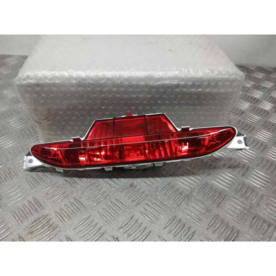 Piloto Trasero Central para Peugeot 208 (P2)
