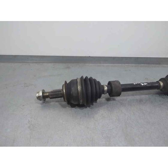 Transmision Delantera Derecha para Mazda 3 Lim. ()