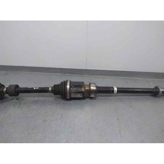 Transmision Delantera Derecha para Mazda 3 Lim. ()