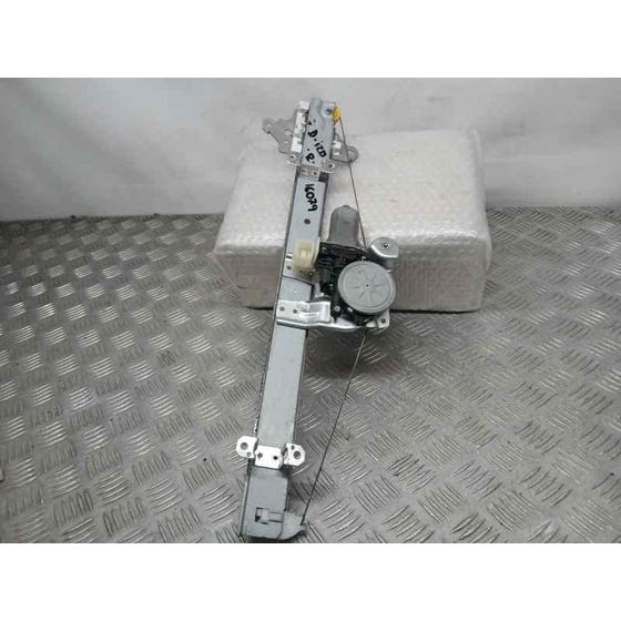 Elevalunas Delantero Izquierdo para Nissan X-Trail (T32)