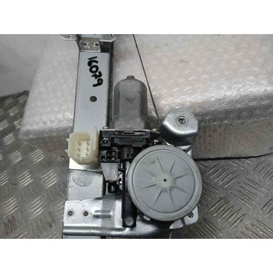 Elevalunas Delantero Izquierdo para Nissan X-Trail (T32)