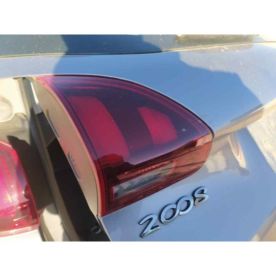 Piloto Trasero Izquierdo para Peugeot 2008 (--.2013->)