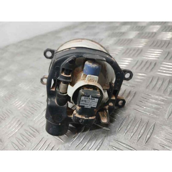 Faro Antiniebla Derecho para Toyota Yaris