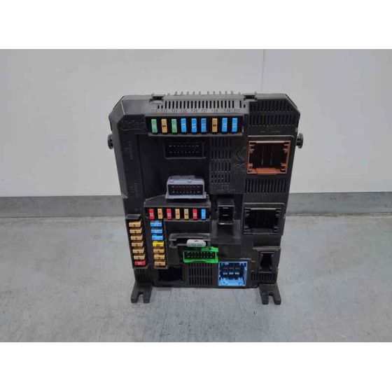 Caja Reles / Fusibles para Peugeot 2008 (--.2013->)
